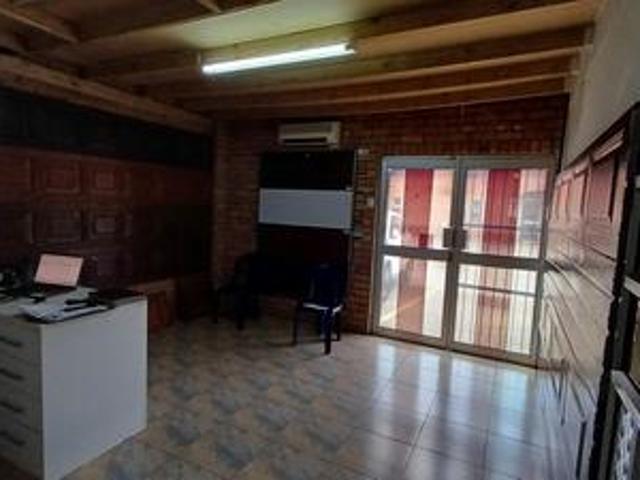 Commercial for rent in UMhlathuze Municipality, Kwazulu-natal