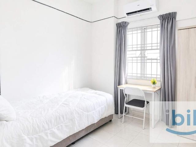 Room for rent in Wellesley, Penang