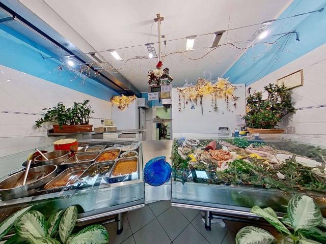 Locale Commerciale in vendita a Nicosia-Rezzano, Calci