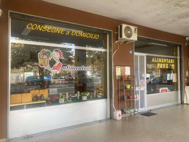 Locale Commerciale in vendita a Piemonte, Torino