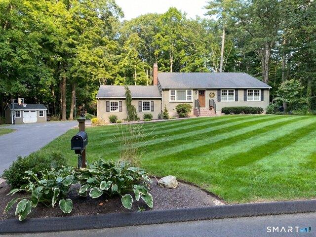 House for sale in Simsbury, Connecticut
