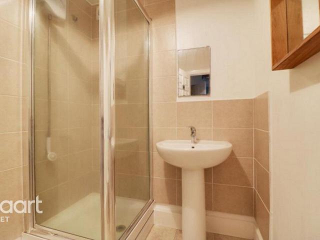 Apartment for rent in Fleet, Hart