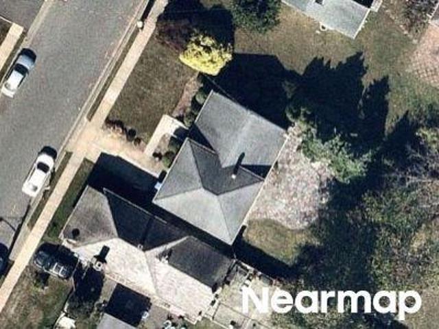 House for sale in Avenel, New Jersey