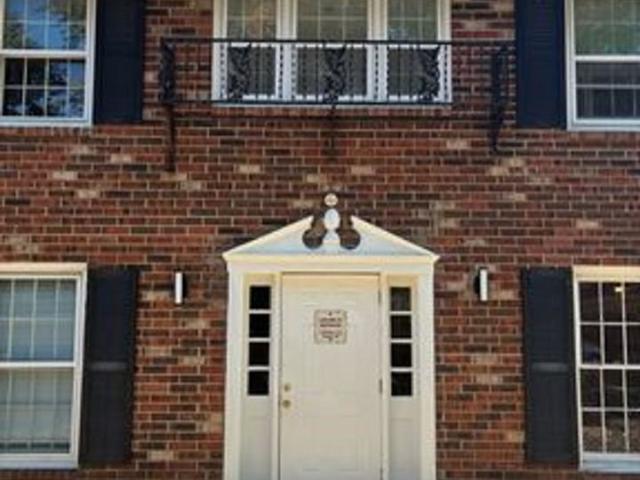 Apartment for rent in South Park View, Louisville