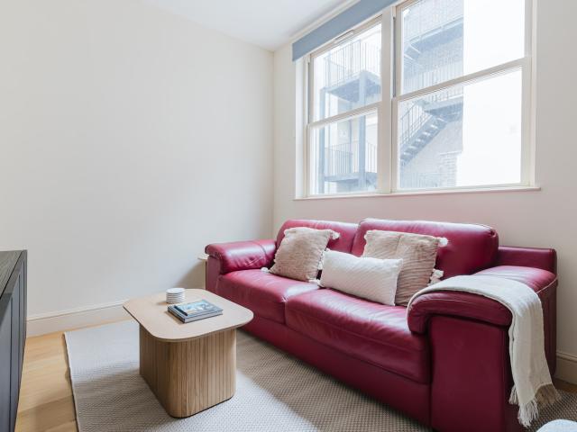 Apartment for rent in Aldgate, Lyons