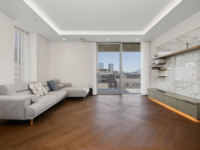 Apartment for rent in Aldgate, Greater London
