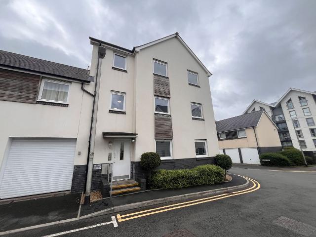 Apartment for rent in Pentre-chwyth, Swansea