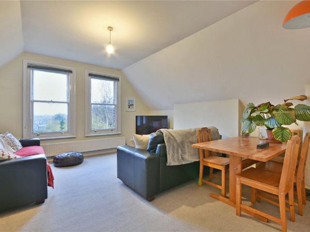 Apartment for rent in Kilburn, Greater London