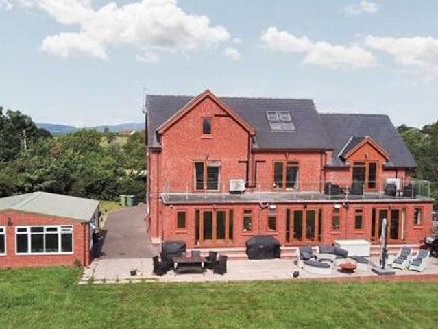 House for sale in Gloucester, Gloucestershire