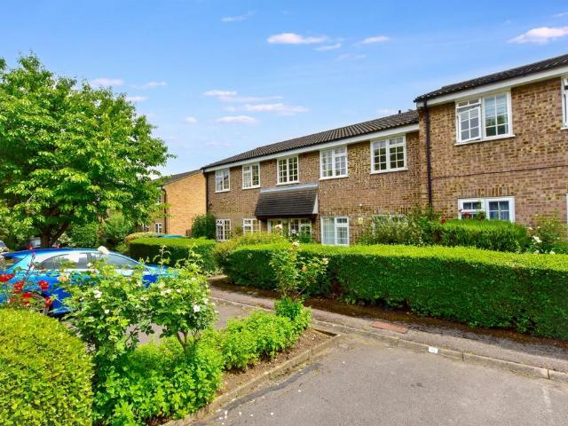 Apartment for rent in Berrylands, Greater London