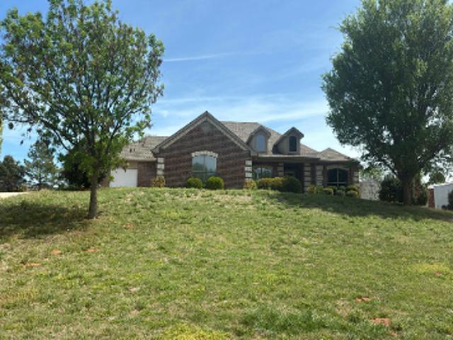 House for sale in Guthrie, Logan County
