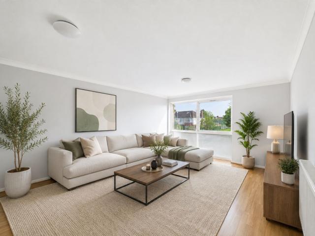 Apartment for rent in Bowes, Greater London