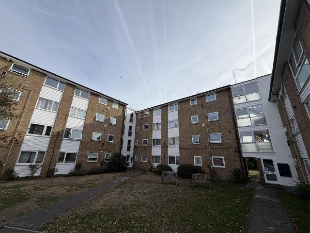 Apartment for rent in London Borough of Enfield, Greater London