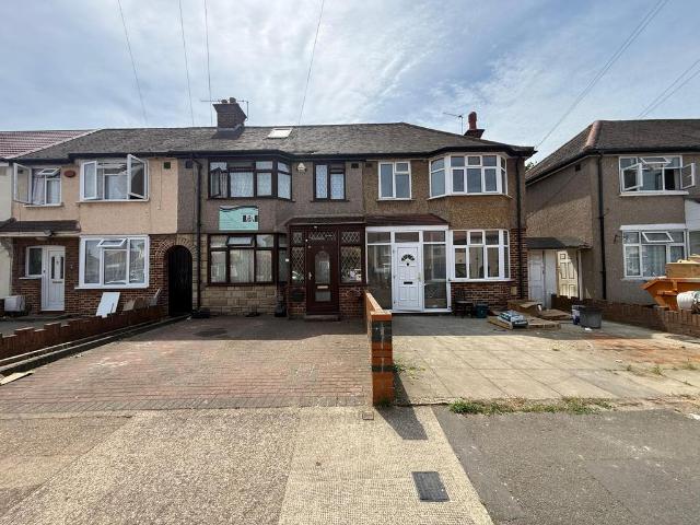House for rent in Yeading, Greater London