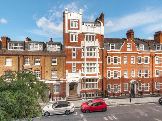 Apartment for rent in St. John's Wood, Greater London