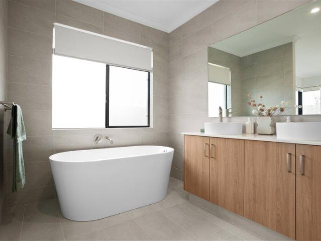 Cottage for sale in Eglinton, Western Australia
