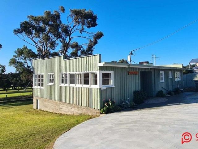 House for sale in Greens Beach, Tasmania
