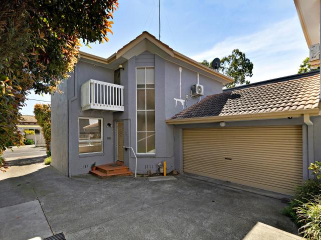 House for rent in Glenferrie, Melbourne