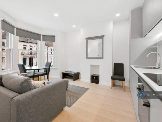 Apartment for rent in Fulham, Greater London