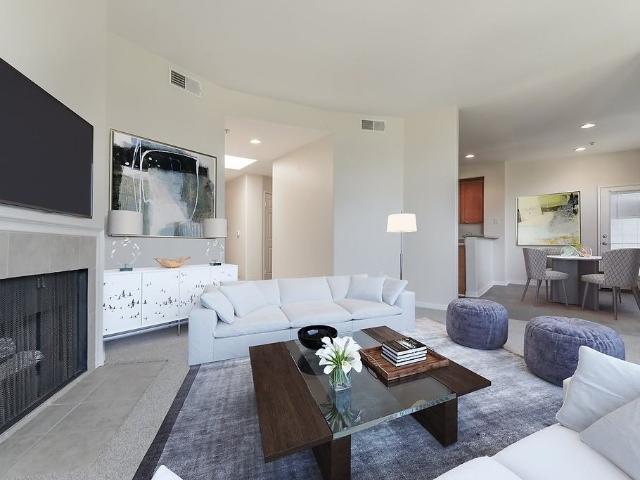 Apartment for rent in Canoga Park, California