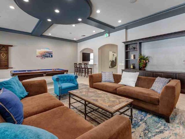 Apartment for rent in Canoga Park, California