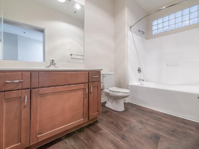 Apartment for rent in Canoga Park, California