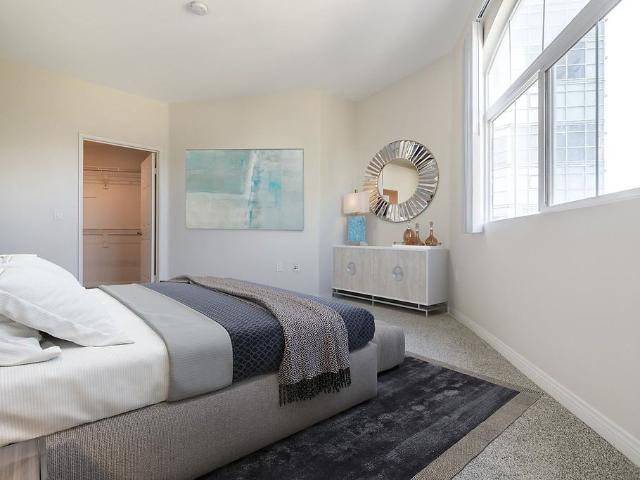 Apartment for rent in Canoga Park, California