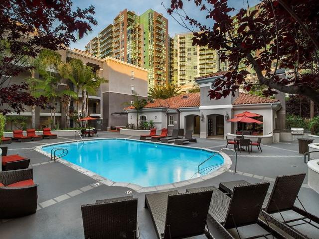 Apartment for rent in Canoga Park, California