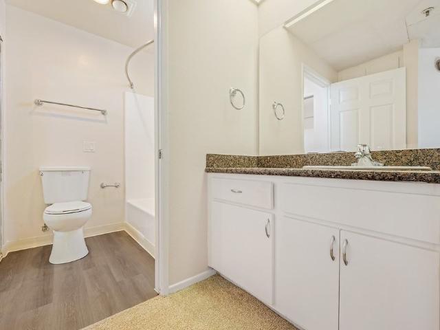 Apartment for rent in Canoga Park, California