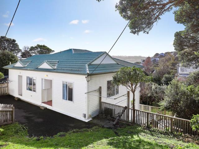 Apartment for rent in Seatoun Heights, Wellington