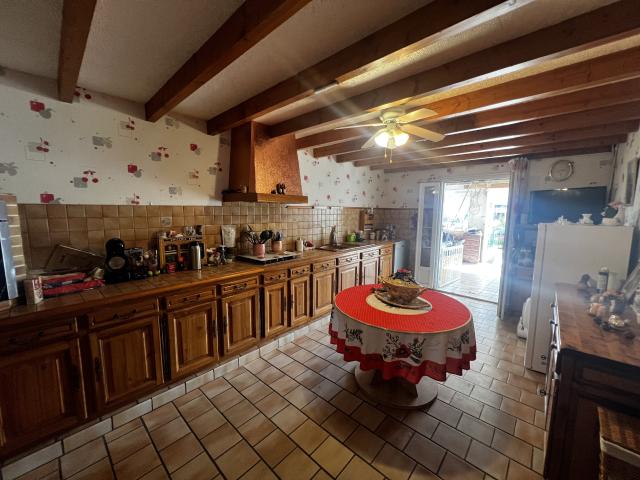 Maison vente à Mirambeau, Charente-Maritime