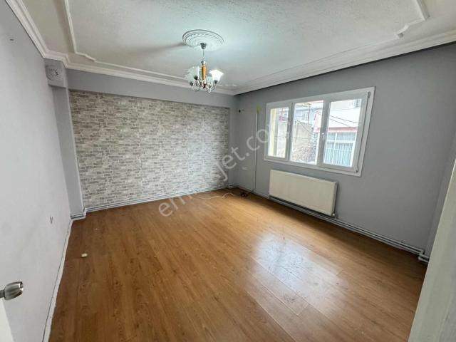 Karabağlar, İzmir içerisinde kiralık mülk