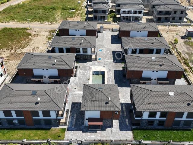 Burhaniye, Balikesir içerisinde satılık Villa