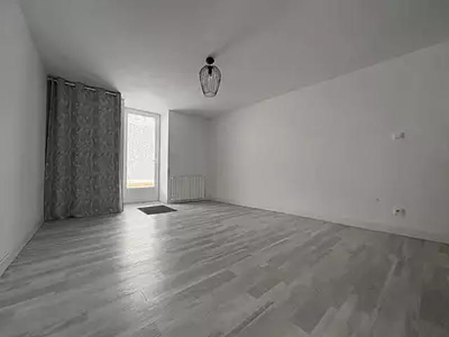 Maison vente à Mirebeau, Vienne