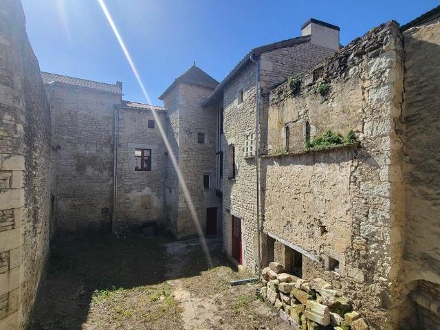 Maison vente à Poitiers, Mirebeau
