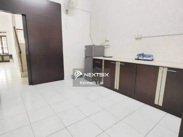Residential House for sale in Long Miri