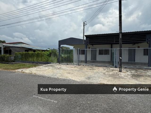 Residential House for sale in Long Miri
