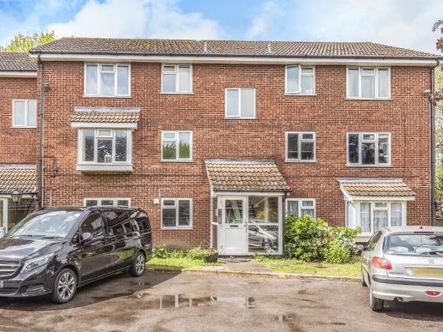 Apartment for rent in Slough