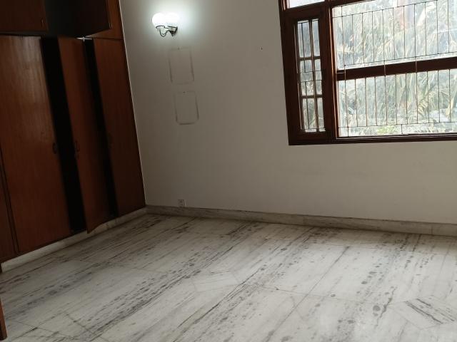 Property for sale in Deri