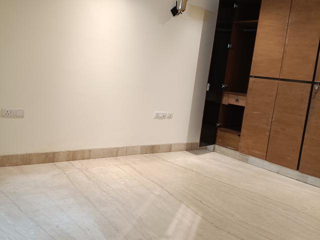 House for sale in Deri