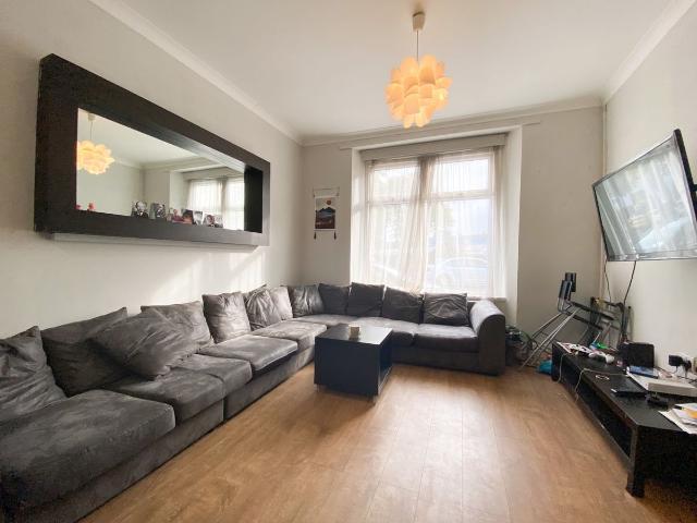 Apartment for rent in Maindy, Cardiff