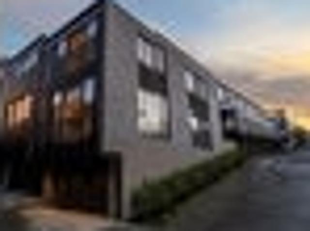 Townhouse for rent in Mission Bay, Auckland