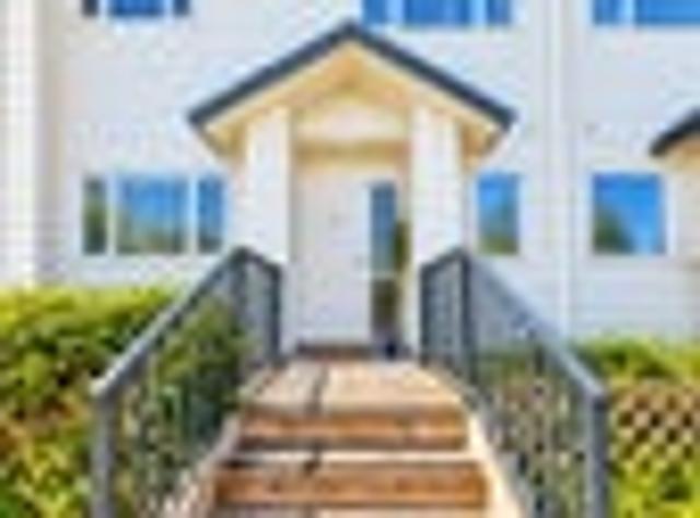 Townhouse for rent in Mission Heights, Howick