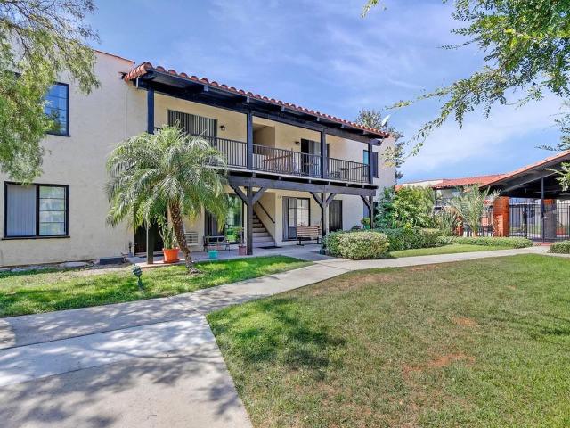Apartment for rent in Tustin, California