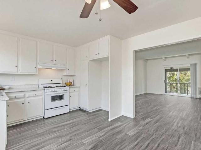 Apartment for rent in Browning, Tustin