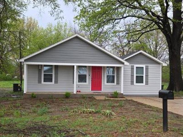 House for sale in Earle