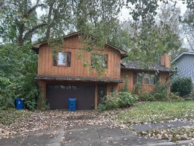 House for sale in Le Claire, Iowa