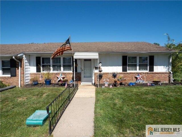 Condo for sale in Morristown, Old Bridge Township