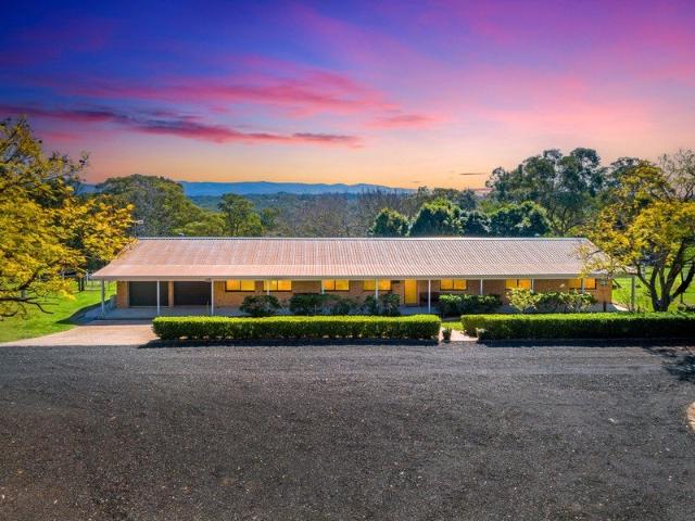Cottage for sale in Blaxlands Ridge, Sydney