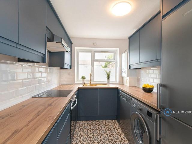 Apartment for rent in Hackbridge, Greater London